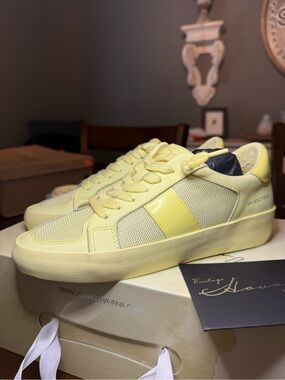 Vintage Havana women’s size 7 Sneakers in Pale Yellow